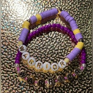 Gold tone bead bracelet “warrior”